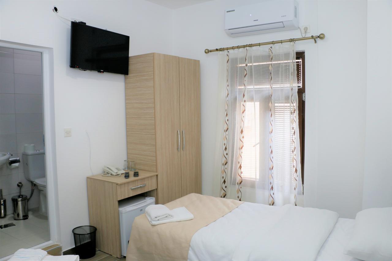 Hotel Old Konak Skopje Bagian luar foto