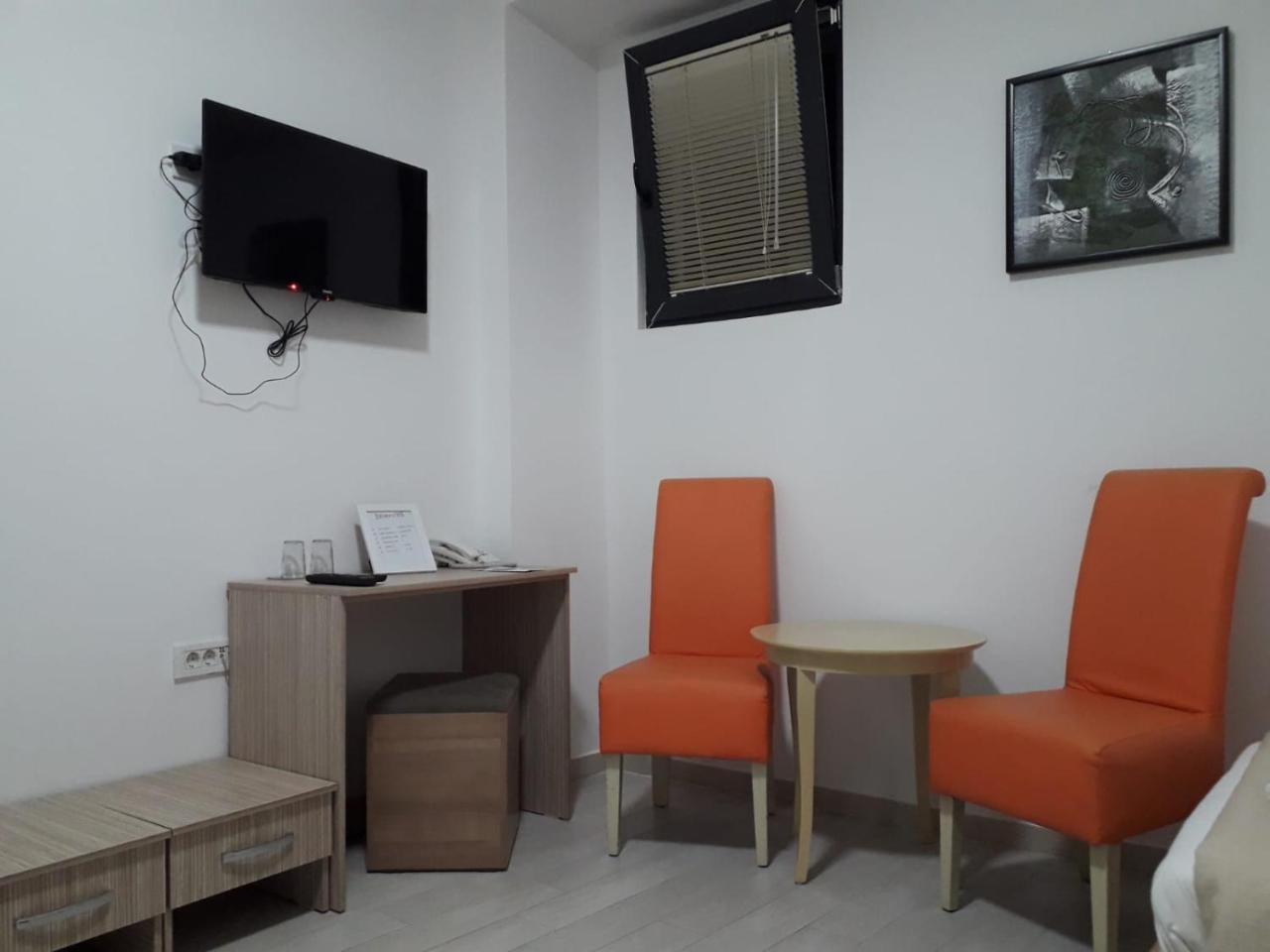 Hotel Old Konak Skopje Bagian luar foto